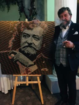 КОНСТАНТИН ЛОСКУТНИКОВ